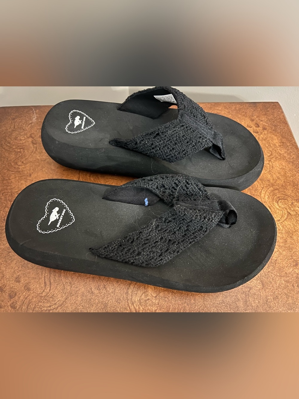 Rocket Dog Black Crochet Strap Flip Flop Sandals